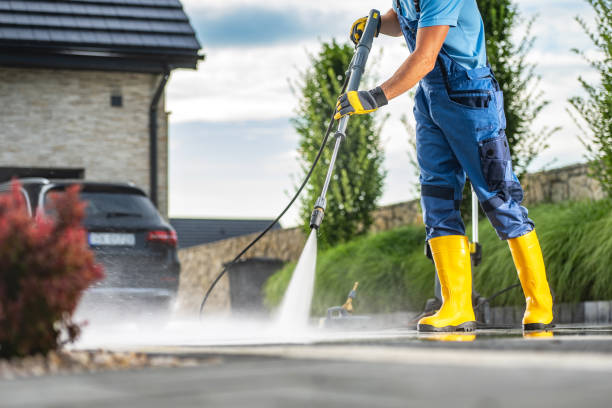 Why Choose Our Certified Pressure Washing Experts for Your Project Needs in Caraway, AR?